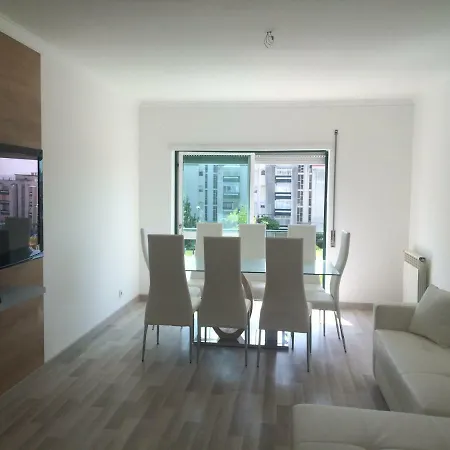 Relax & Barbecue Concept Apartment